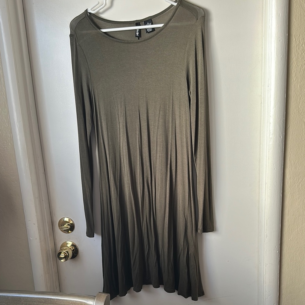 Elegant Olive Green Long Sleeve Dress